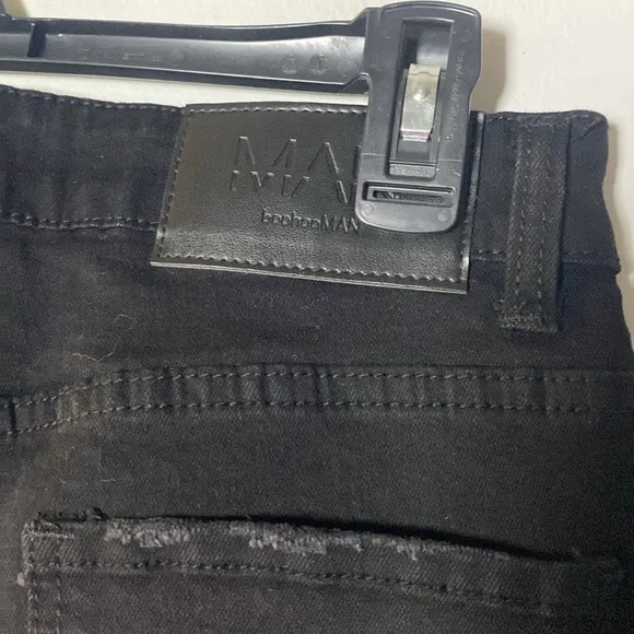 BooHoo Man Skinny Stretch Jeans Men’s 28x30 Black Spellout World Wide Collection - Picture 12 of 16
